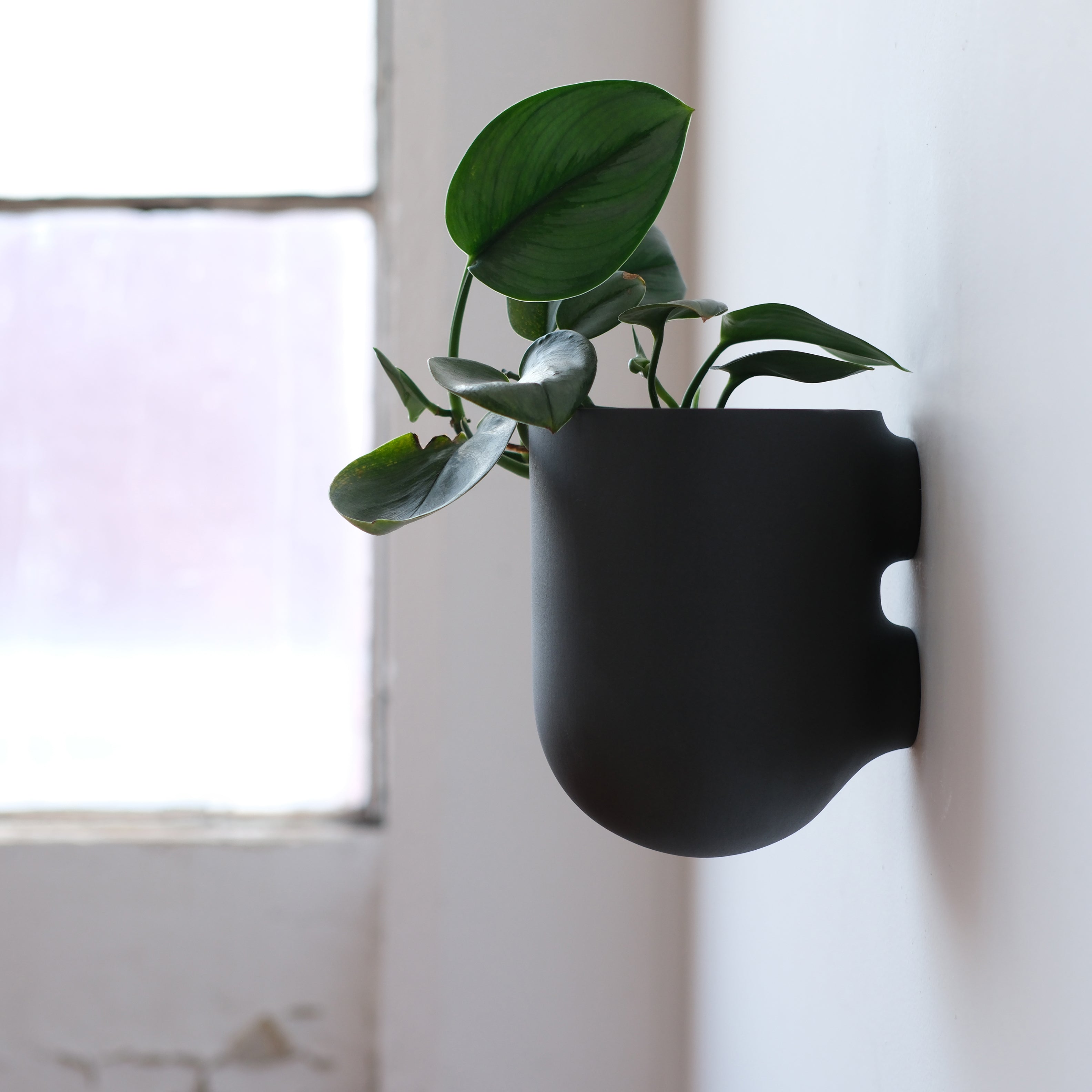 Bender Planter