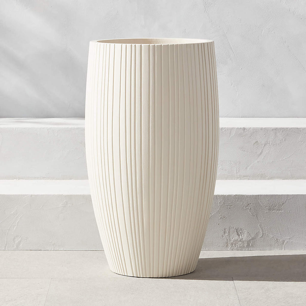 Zadie Resin Indoor/Outdoor Planters