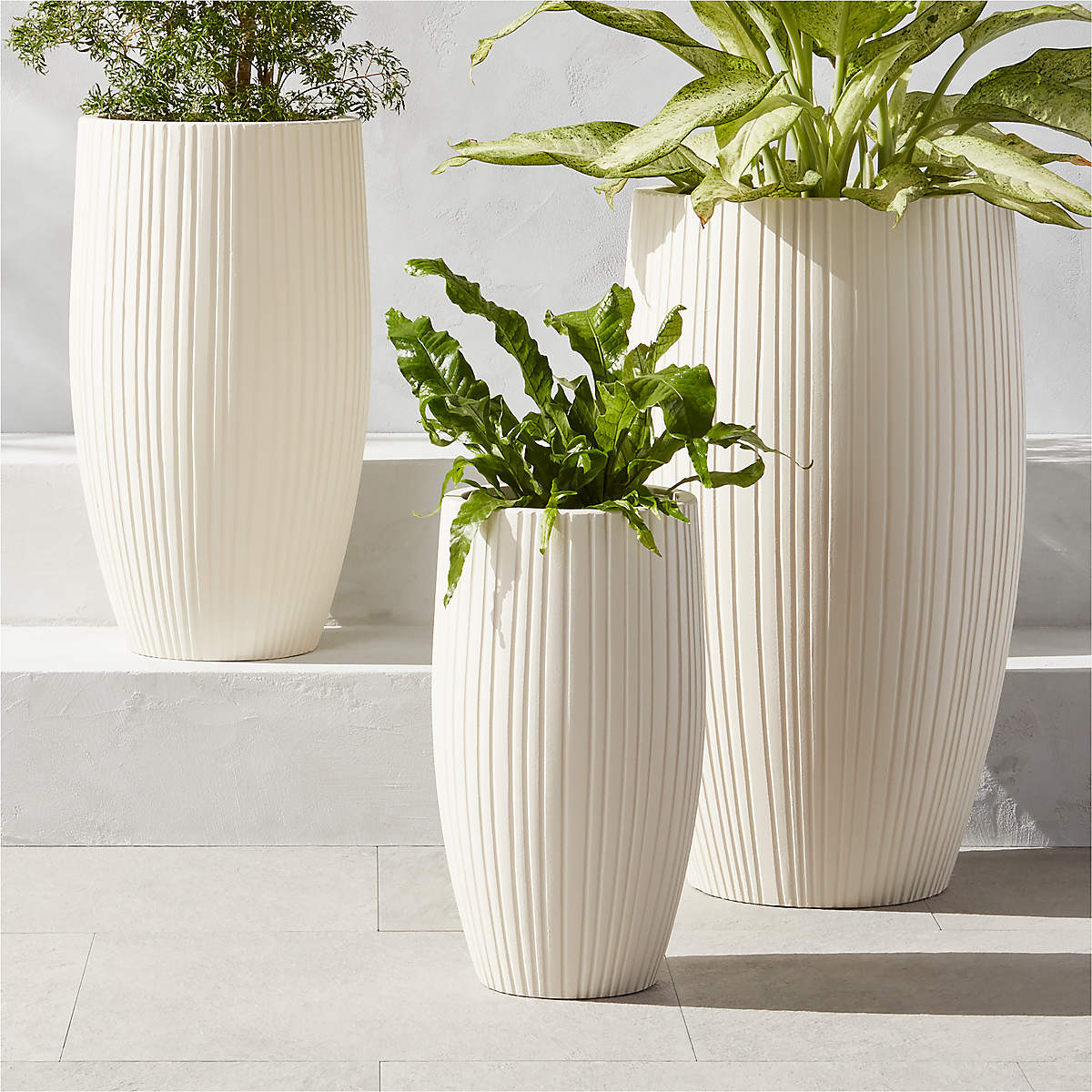 Zadie Resin Indoor/Outdoor Planters