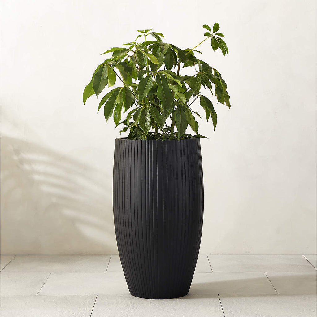 Zadie Resin Indoor/Outdoor Planters