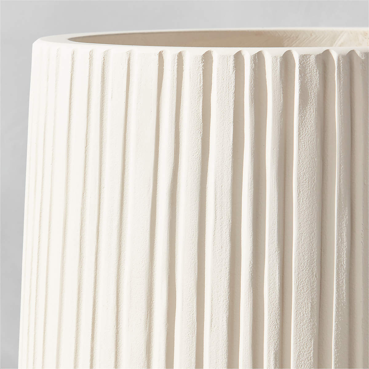 Zadie Resin Indoor/Outdoor Planters
