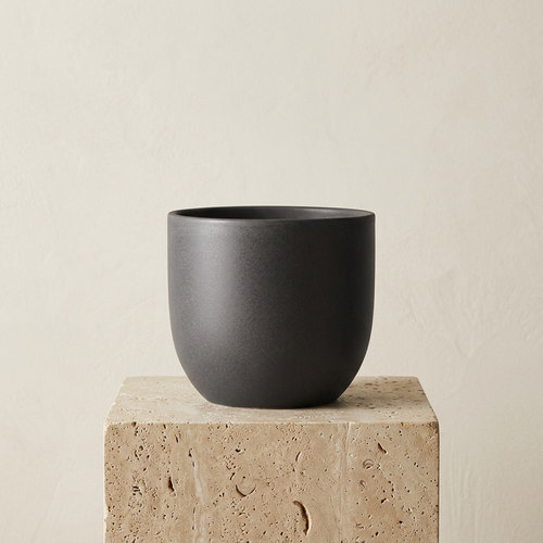 Grant Planter — studio hero on limestone plinth